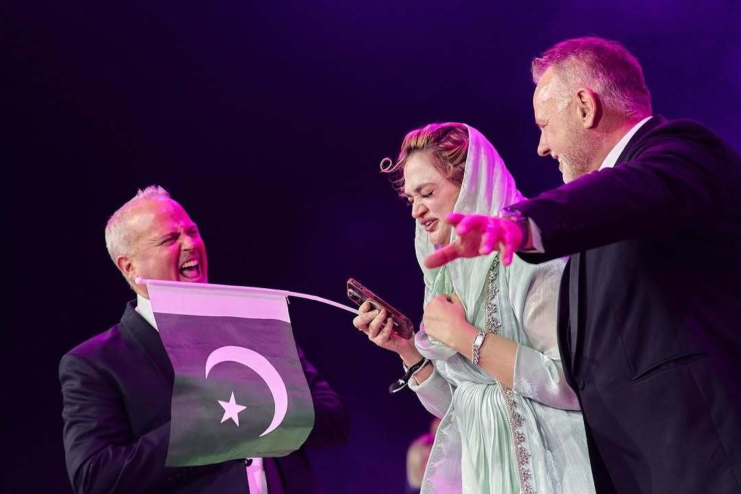 906e8d62-cbcb-43a2-8f3e-6b3da0b1b3e0